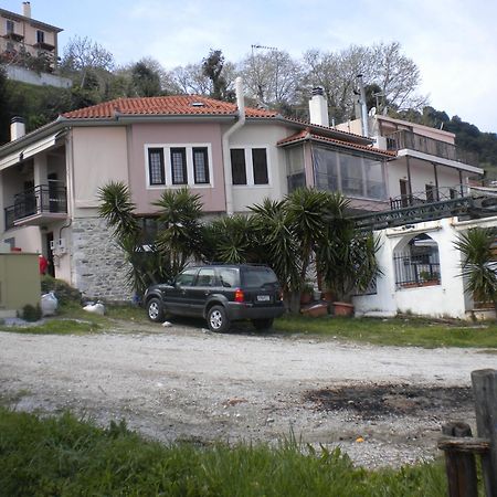 Ενοικιαζόμενα Δωμάτια "Pelion Plaza" Agios Ioannis  エクステリア 写真