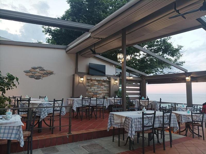 Ενοικιαζόμενα Δωμάτια "Pelion Plaza" Agios Ioannis  エクステリア 写真